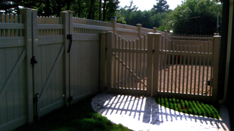 Vinyl privacy fences, vinyl privacy fences, vinyl fencing, MA, RI, affordable vinyl fencing, PVC fences, residential fencing