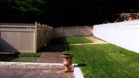 Affordable vinyl fencing, vinyl privacy fences, PVC fences, residential fencing, southeastern MA, eastern RI